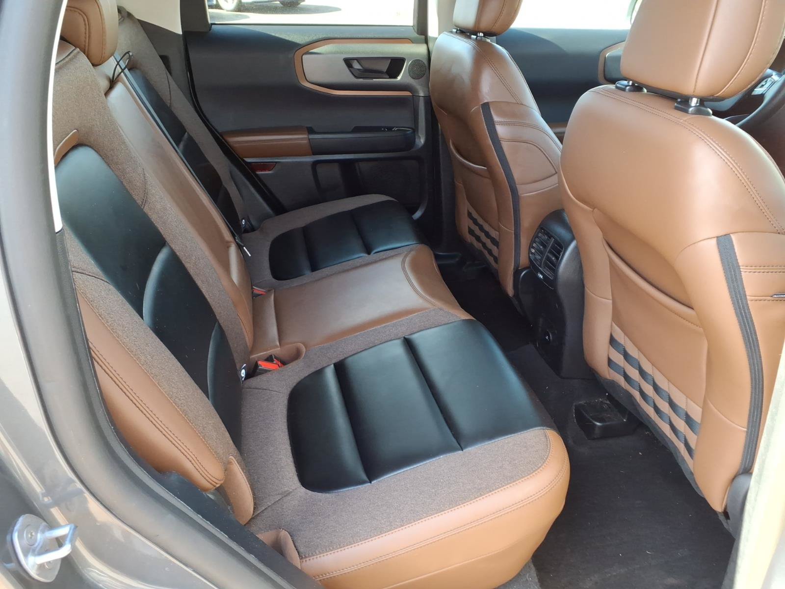 Certified 2025 Ford Bronco Sport Outer Banks w/ Outer Banks Tech Package+ AWD/4WD image 14