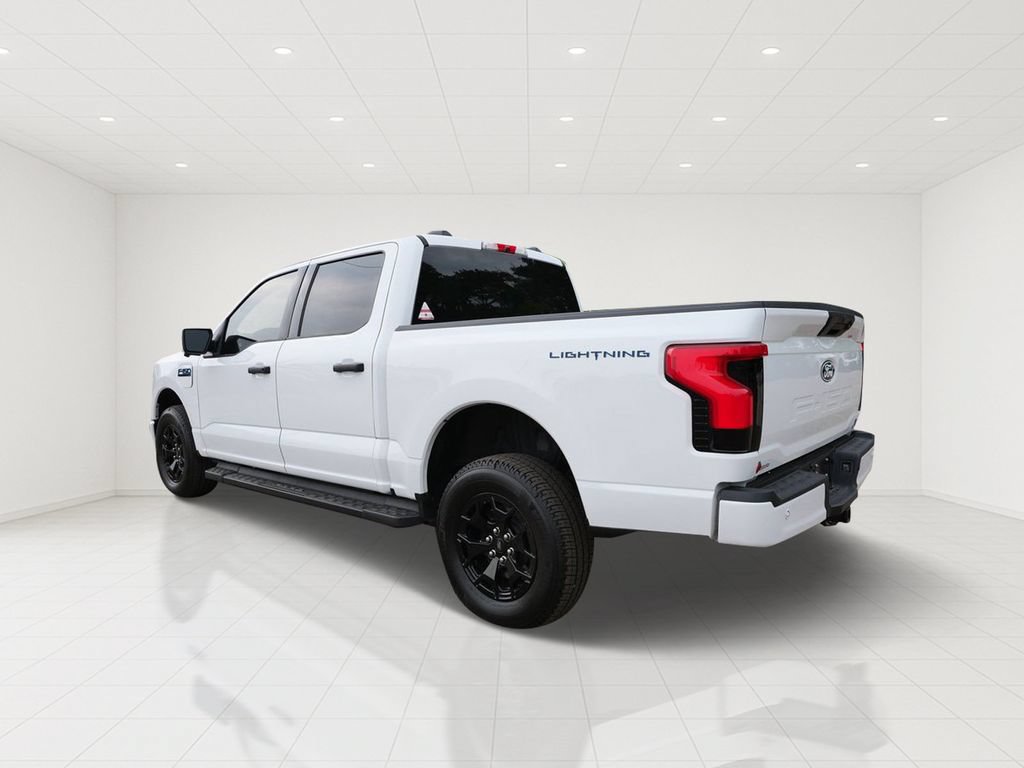 Certified 2025 Ford F150 Lightning XLT w/ Max Trailer Tow Package AWD/4WD image 3