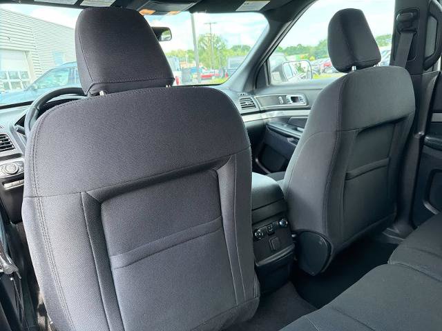Certified 2019 Ford Explorer XLT w/ Equipment Group 201A AWD/4WD image 19