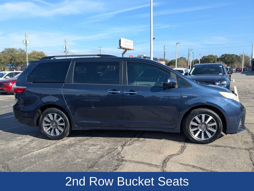 Used 2018 Toyota Sienna XLE Premium image 3