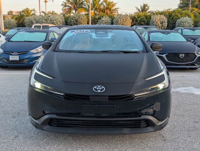 Used 2025 Toyota Prius LE image 4