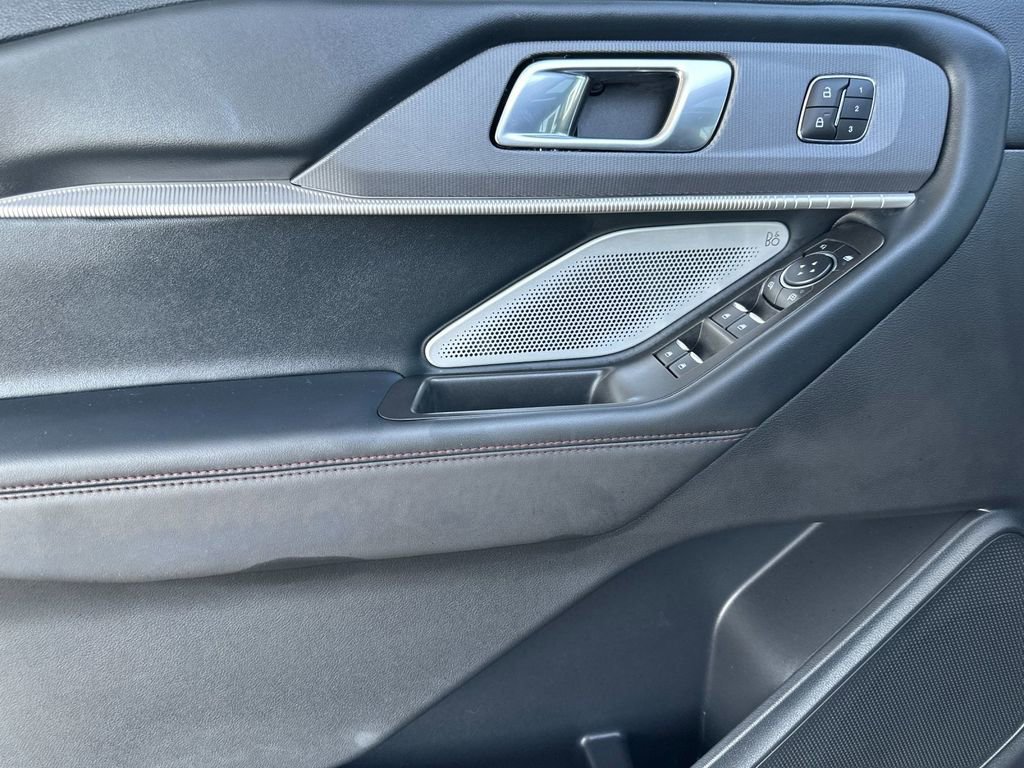 Certified 2025 Ford Explorer ST AWD/4WD image 10