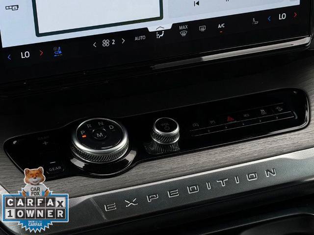 Certified 2025 Ford Expedition Max Platinum w/ Driver's Package AWD/4WD image 18