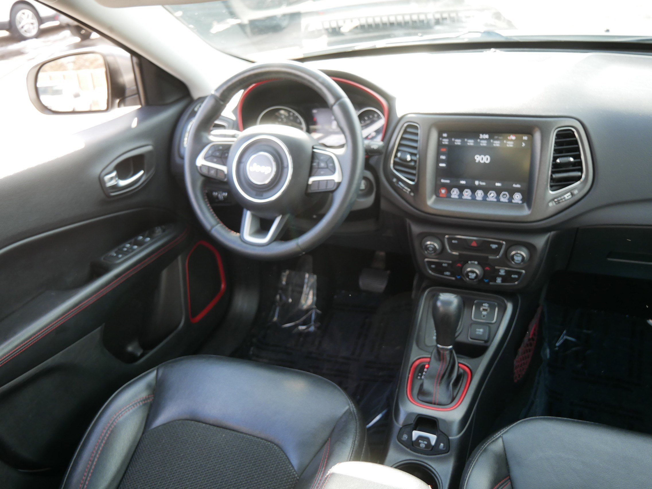 Used 2018 Jeep Compass Trailhawk w/ Cold Weather Group image 9