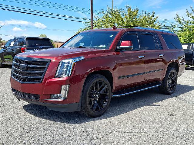 Used 2020 Cadillac Escalade ESV Luxury w/ Escalade Sport Edition AWD/4WD image 3