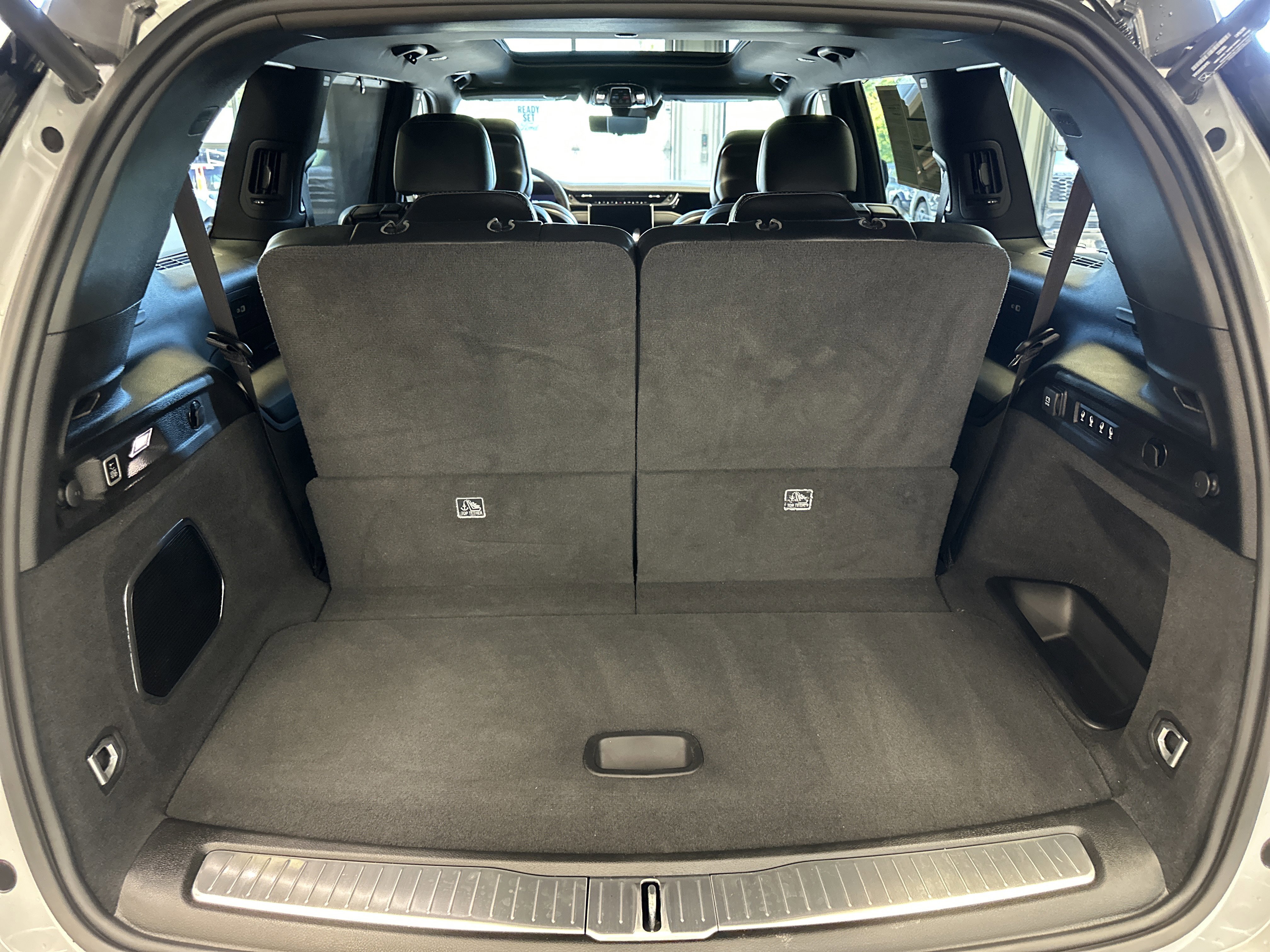 Used 2022 Jeep Grand Cherokee L Summit w/ Advanced Protech Group IV image 17