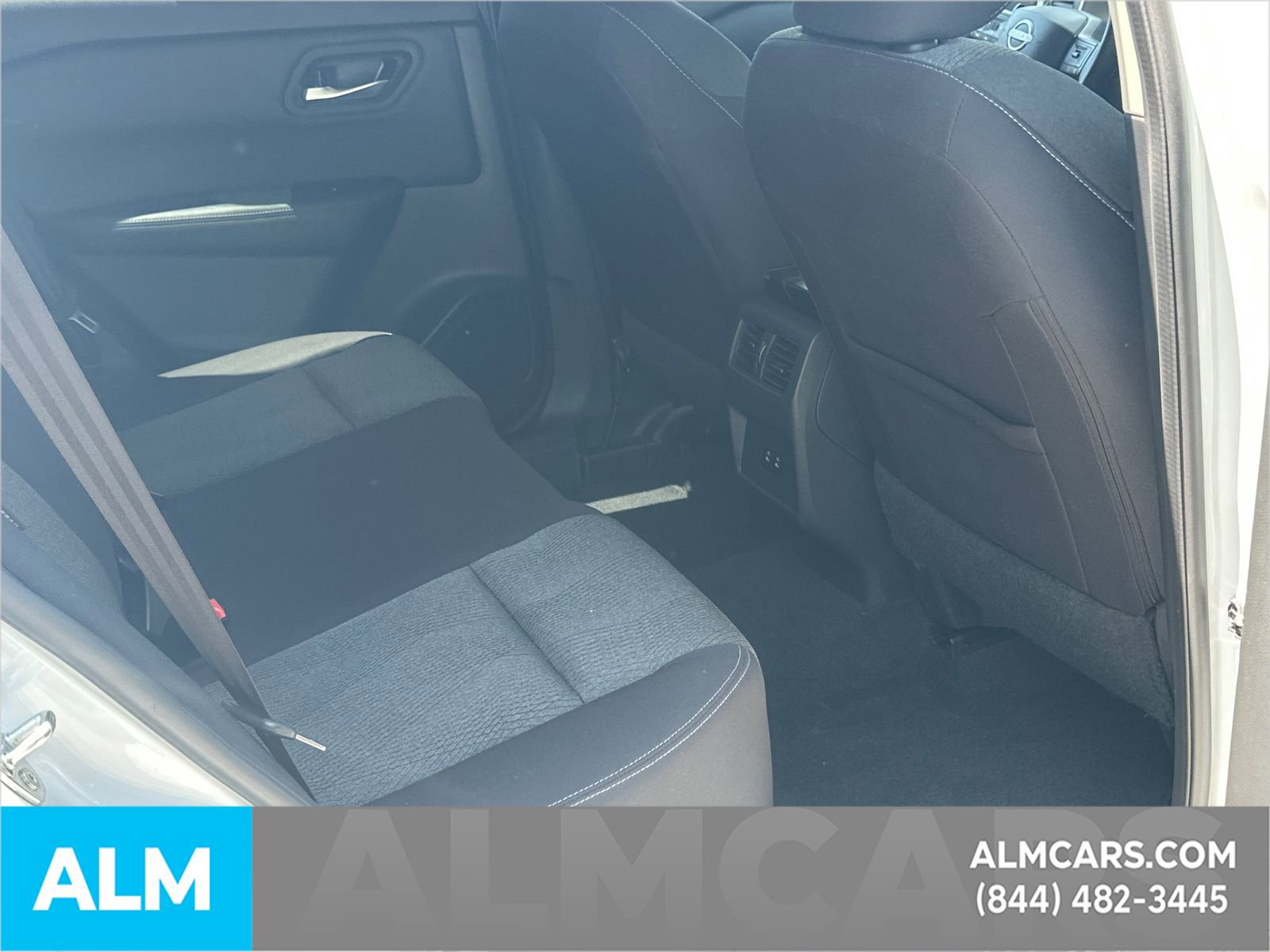 Used 2025 Nissan Rogue SV FWD image 17