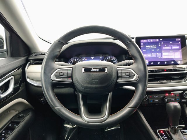 Used 2022 Jeep Compass Limited AWD/4WD image 33
