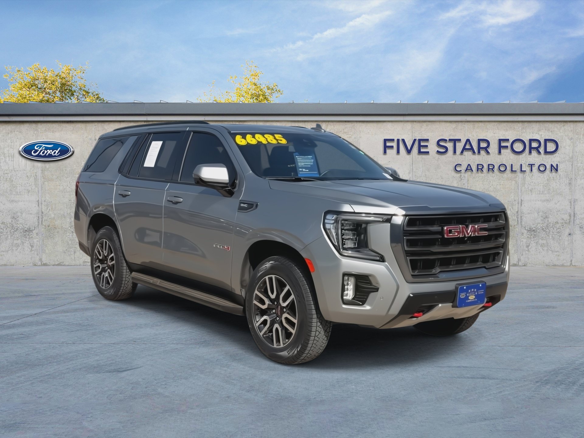 Used 2024 GMC Yukon AT4 w/ Technology Package AWD/4WD image 2