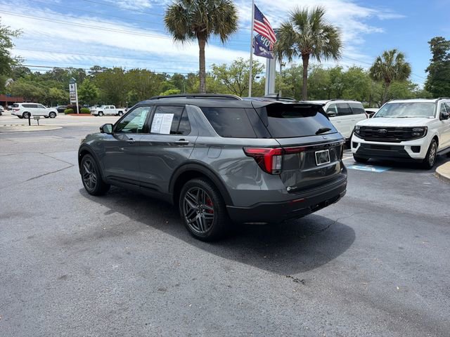 Certified 2025 Ford Explorer ST-Line w/ Premium Package AWD/4WD image 6