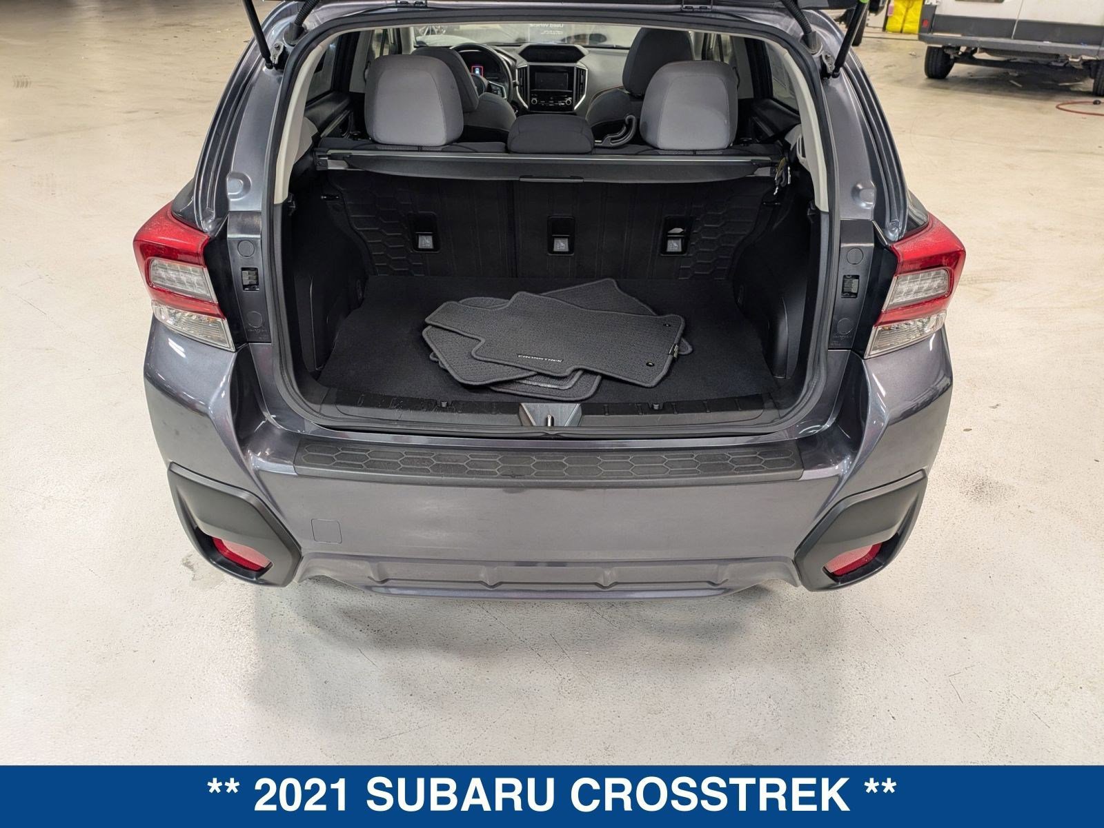 Used 2021 Subaru Crosstrek 2.0i Premium w/ Moonroof Package image 13