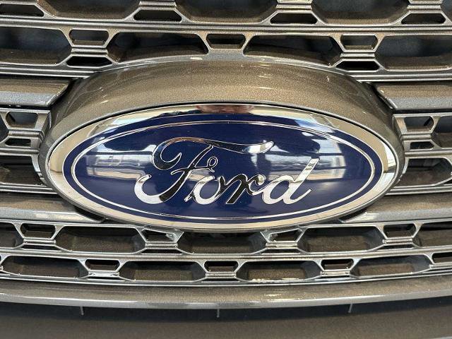 Certified 2022 Ford Explorer XLT w/ Equipment Group 202A image 31