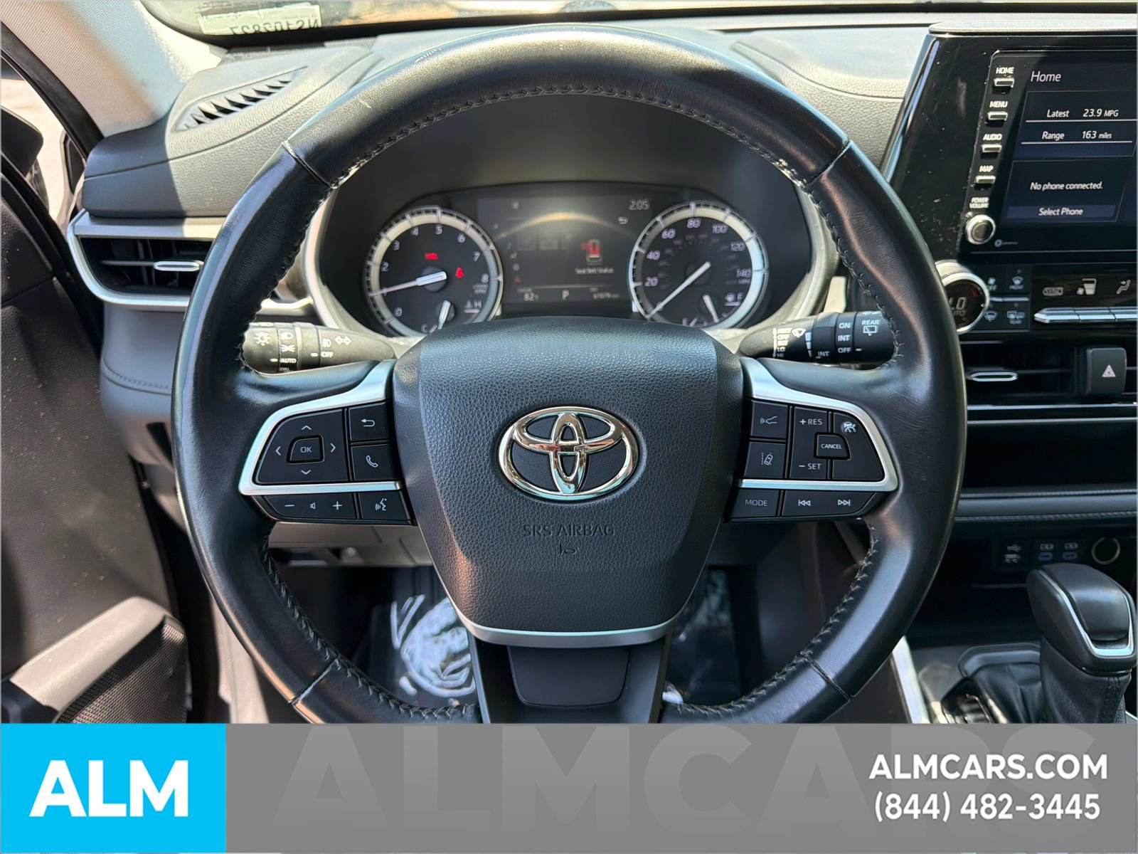 Used 2022 Toyota Highlander XLE FWD image 29