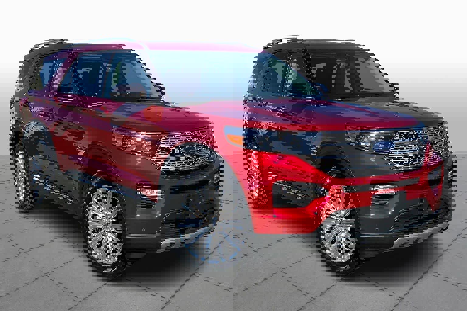 Certified 2022 Ford Explorer Limited w/ Equipment Group 301A image 2