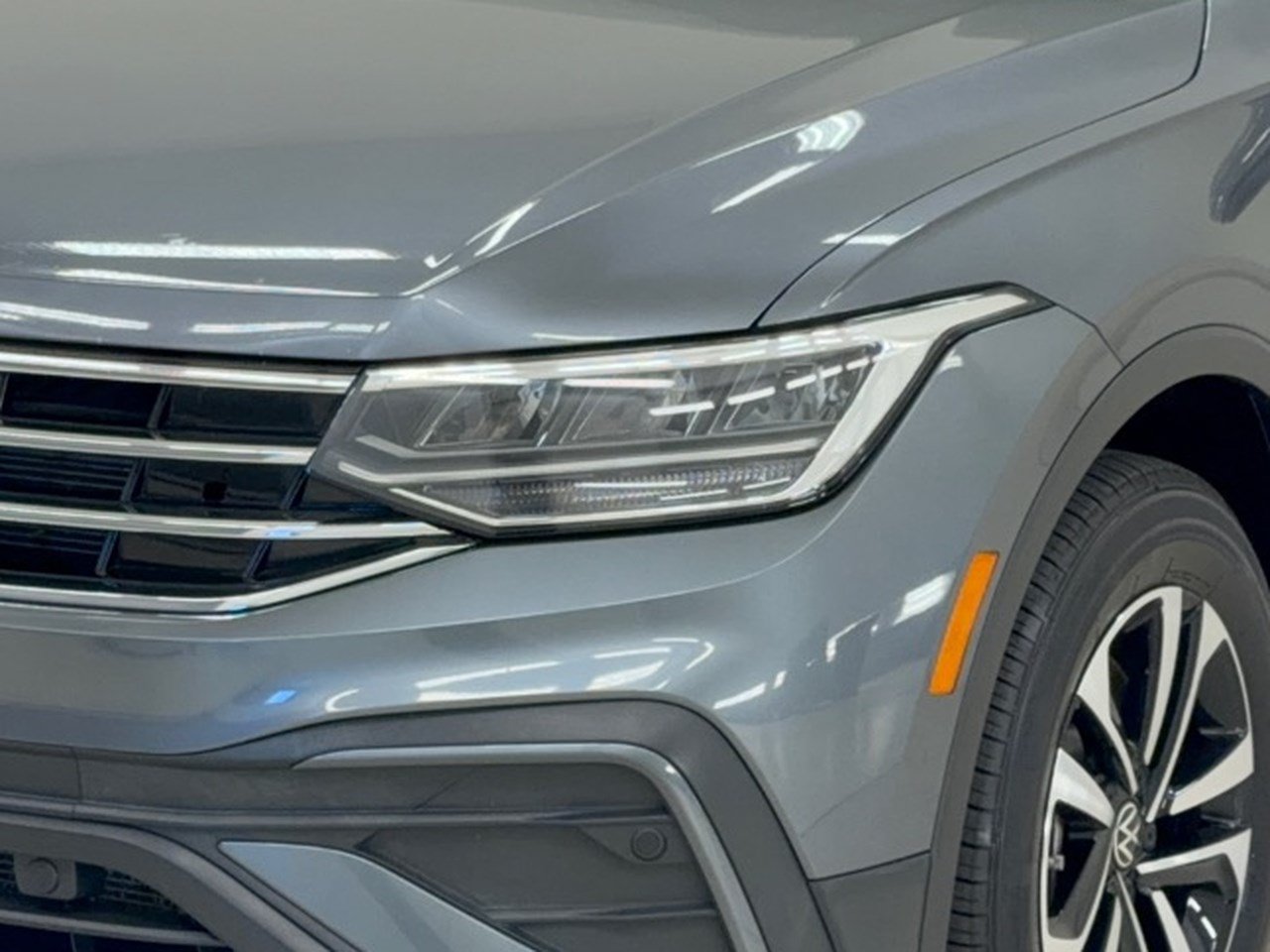 Used 2023 Volkswagen Tiguan S FWD image 12