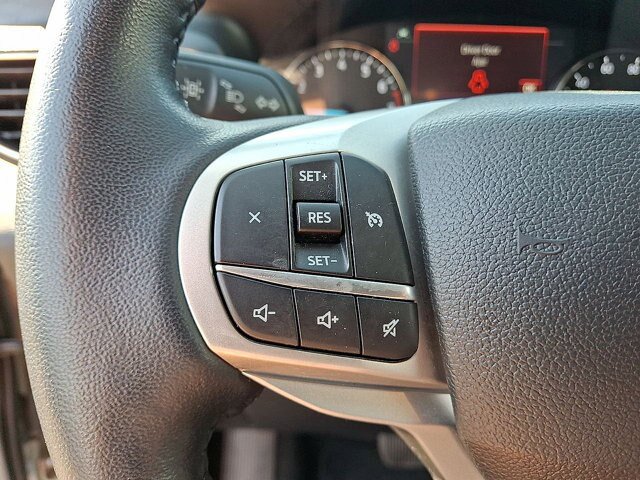 Certified 2023 Ford Explorer XLT w/ Equipment Group 202A AWD/4WD image 17