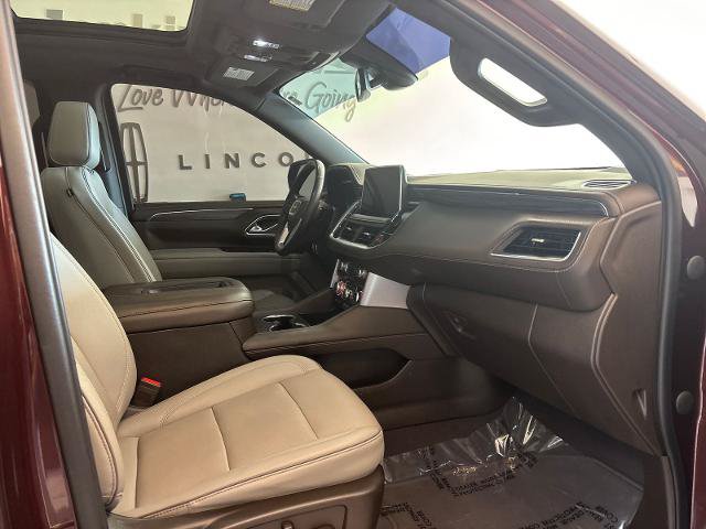 Used 2022 GMC Yukon SLT w/ SLT Premium Package AWD/4WD image 6