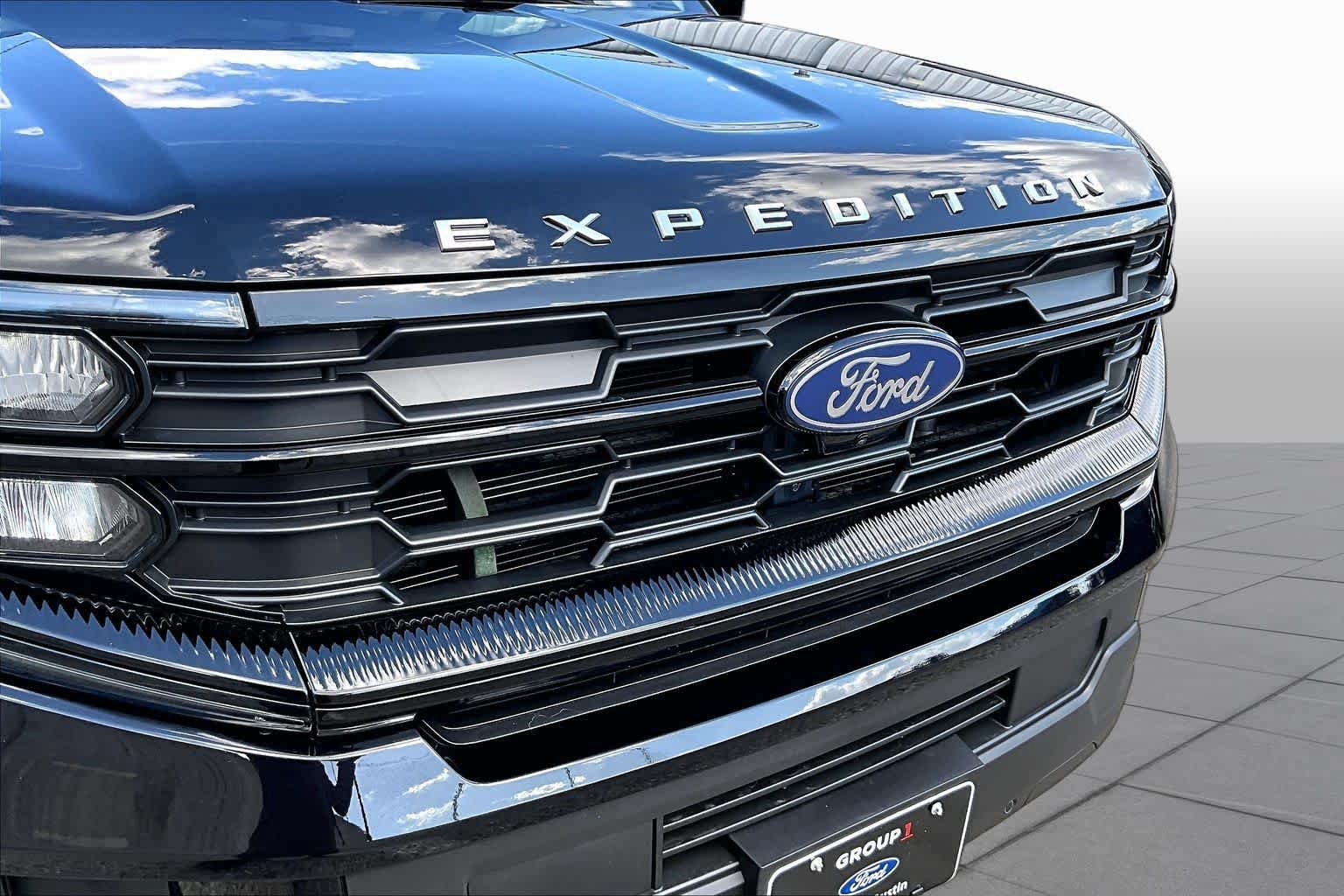 Certified 2025 Ford Expedition Active RWD image 30