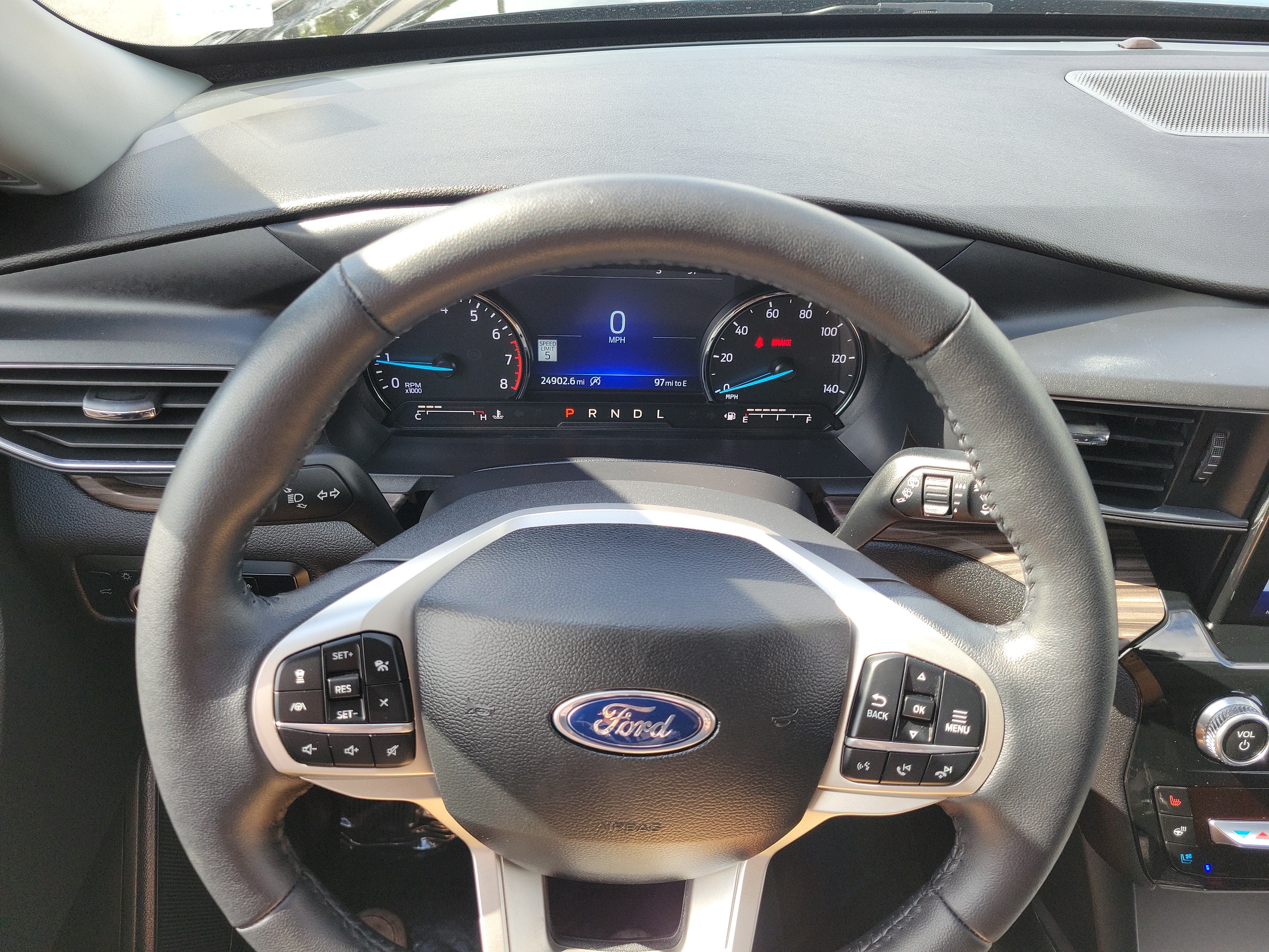 Certified 2023 Ford Explorer Limited w/ Limited Technology Package RWD image 23