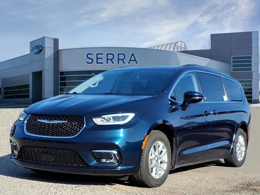 Used 2022 Chrysler Pacifica Touring-L