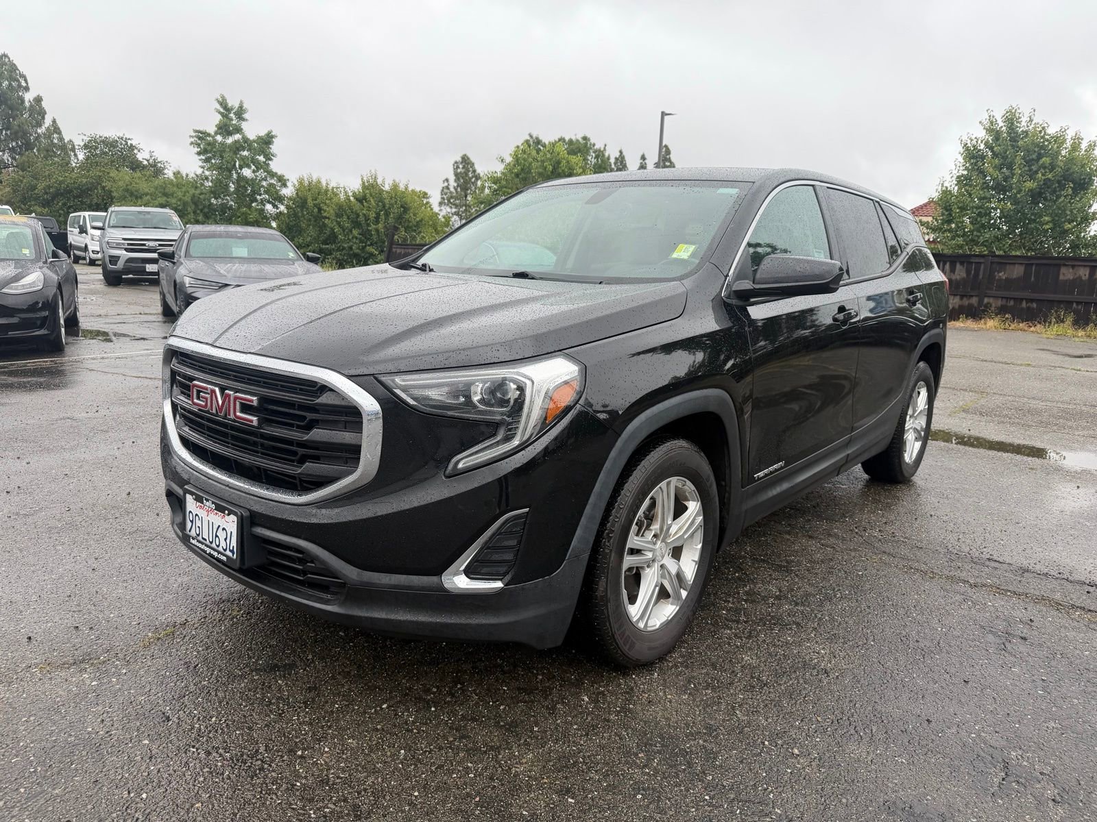 Used 2018 GMC Terrain SLE FWD image 1