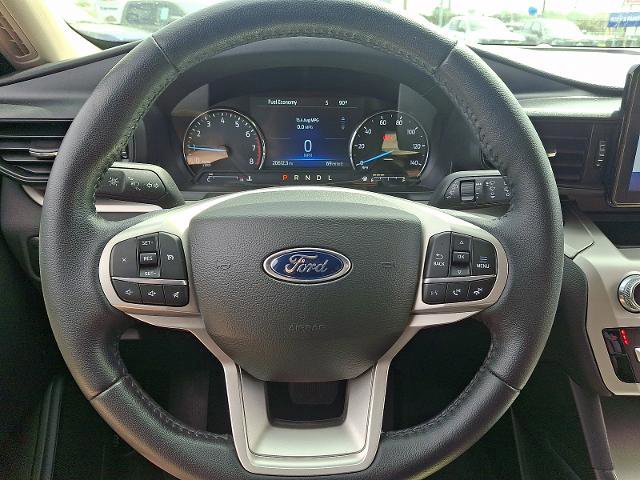 Certified 2022 Ford Explorer XLT w/ Class IV Trailer Tow Package image 19