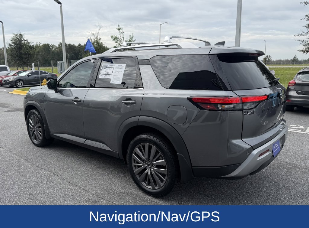 Used 2024 Nissan Pathfinder SL w/ SL Premium Package FWD image 6