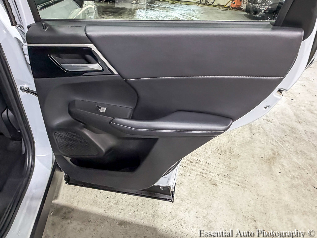 Used 2024 Mitsubishi Outlander SE AWD/4WD image 23