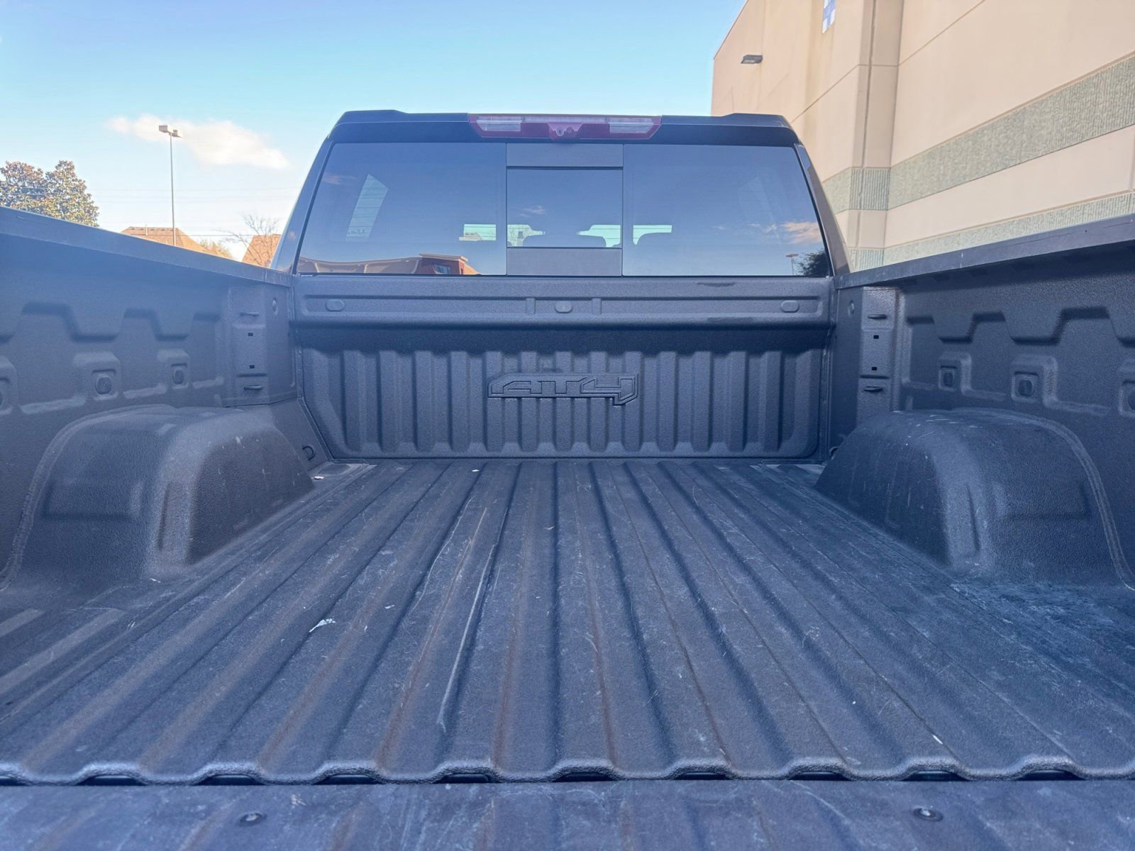 Used 2024 GMC Sierra 1500 AT4 w/ Technology Package image 18