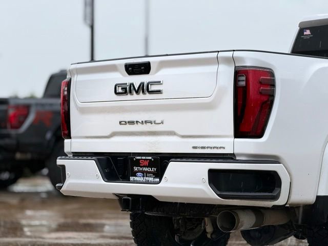 Used 2025 GMC Sierra 3500 Denali Ultimate AWD/4WD image 11