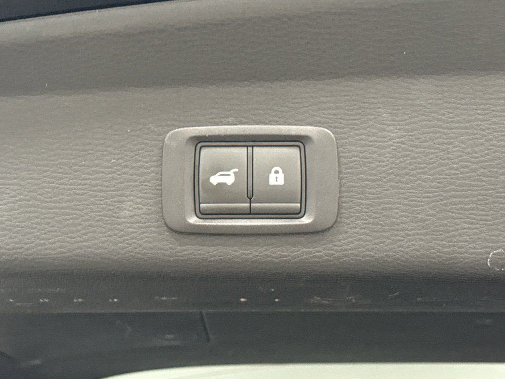 Used 2024 Mitsubishi Outlander SE image 32