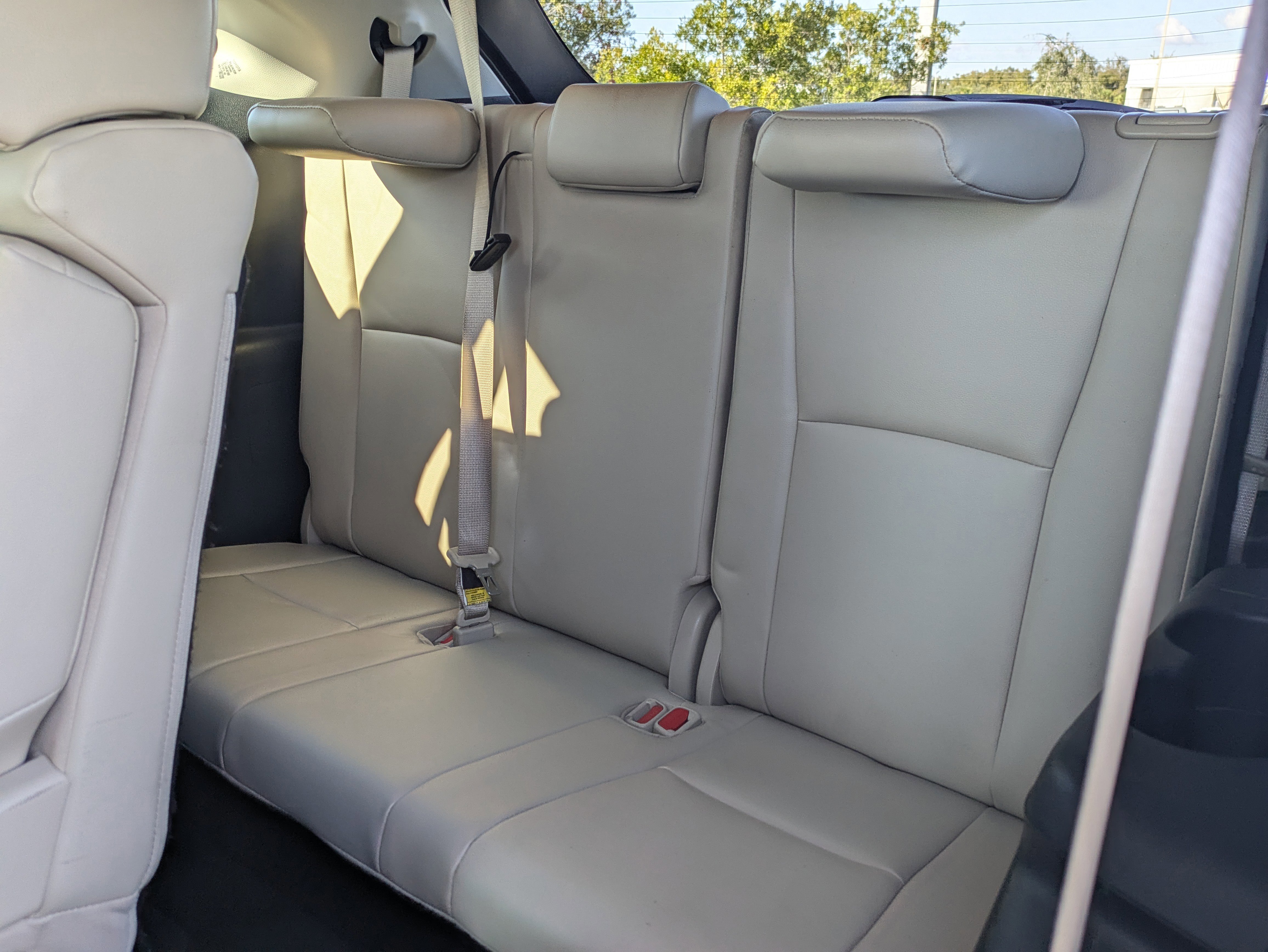 Used 2021 Toyota Highlander XLE image 16