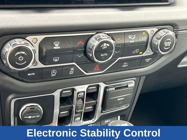 Used 2024 Jeep Wrangler Unlimited Rubicon AWD/4WD image 38