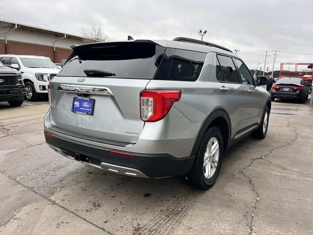 Certified 2022 Ford Explorer XLT w/ Equipment Group 202A image 3