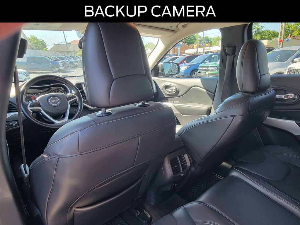 Used 2018 Jeep Cherokee Latitude Plus w/ Cold Weather Group AWD/4WD image 11
