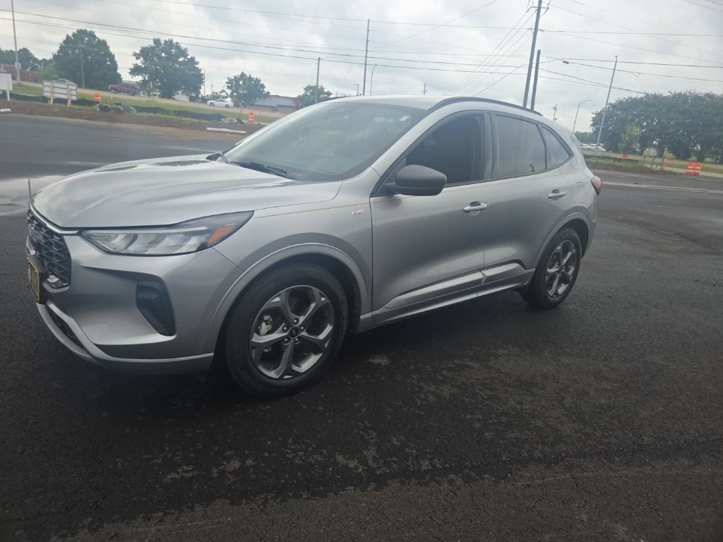 Certified 2023 Ford Escape ST-Line w/ Tech Pack #1 FWD image 4
