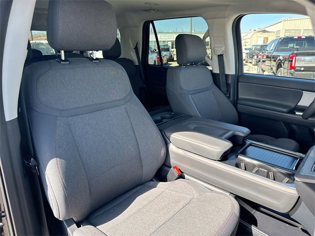 Certified 2025 Ford Expedition Active image 32