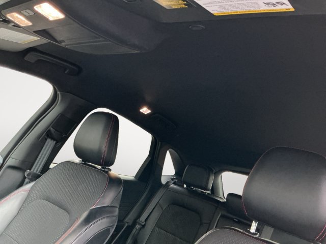 Certified 2025 Ford Escape ST-Line Select AWD/4WD image 12