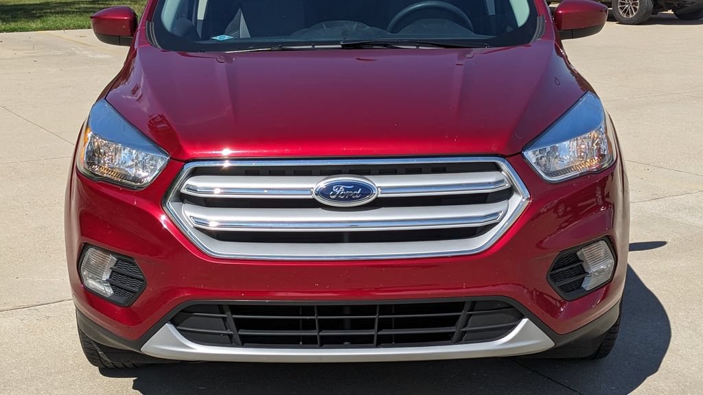 Certified 2018 Ford Escape SE FWD image 9