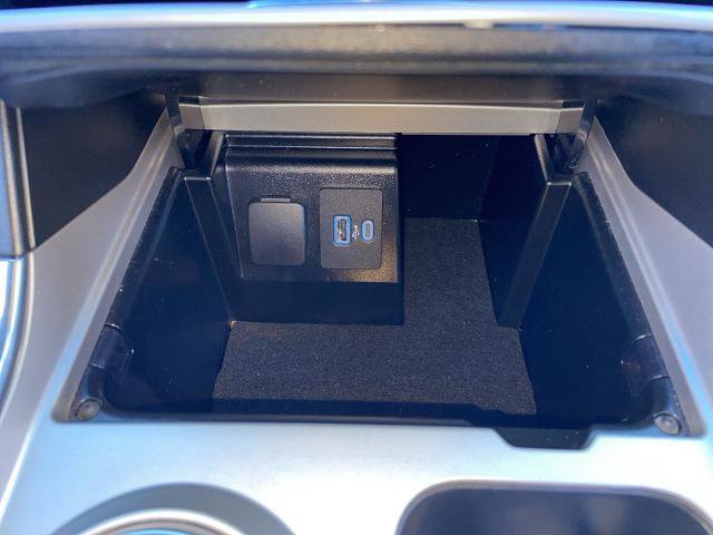 Certified 2022 Ford Explorer Platinum w/ Equipment Group 601A image 39