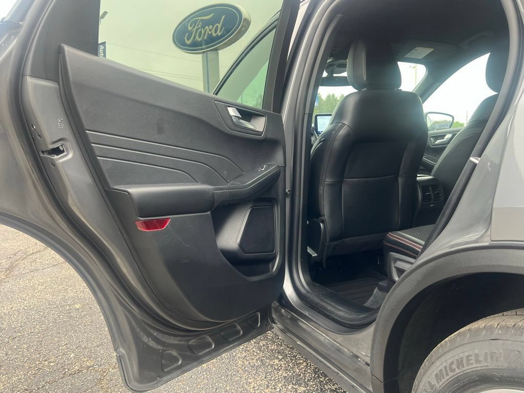 Certified 2026 Ford Escape ST-Line AWD/4WD image 26