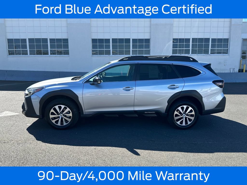 Used 2023 Subaru Outback Premium AWD/4WD image 4