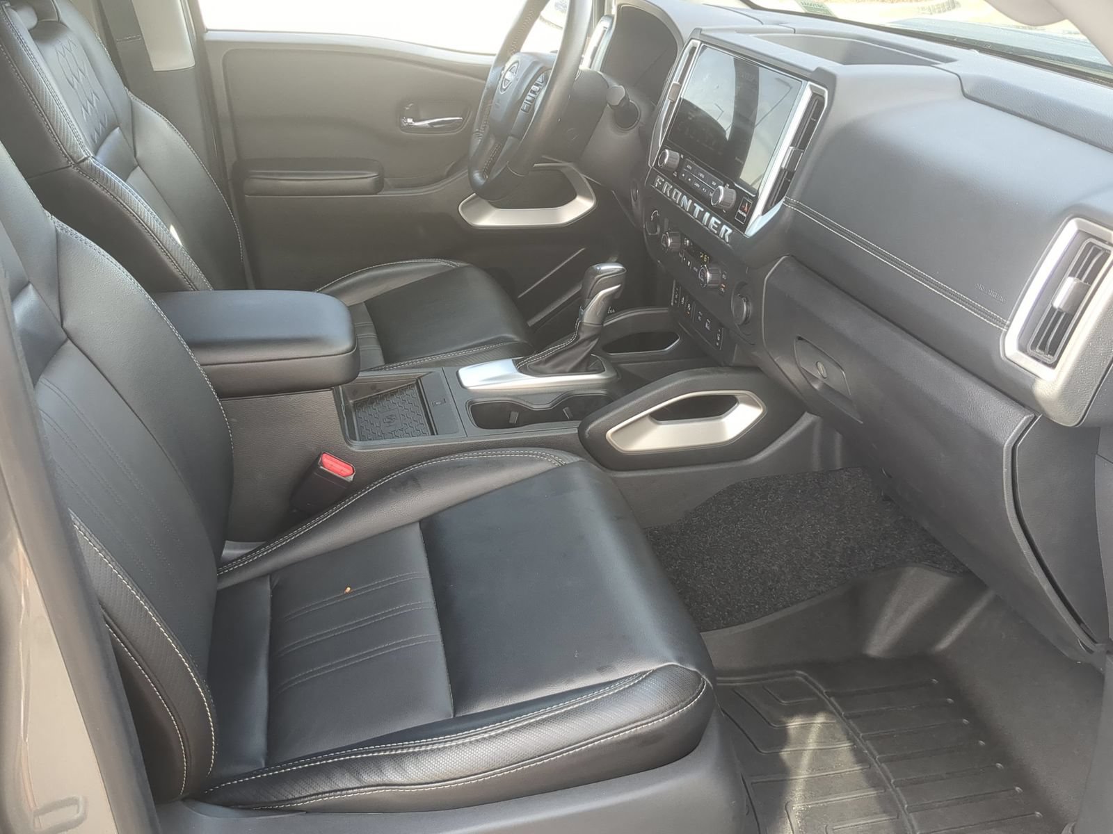 Used 2025 Nissan Frontier SL AWD/4WD image 35