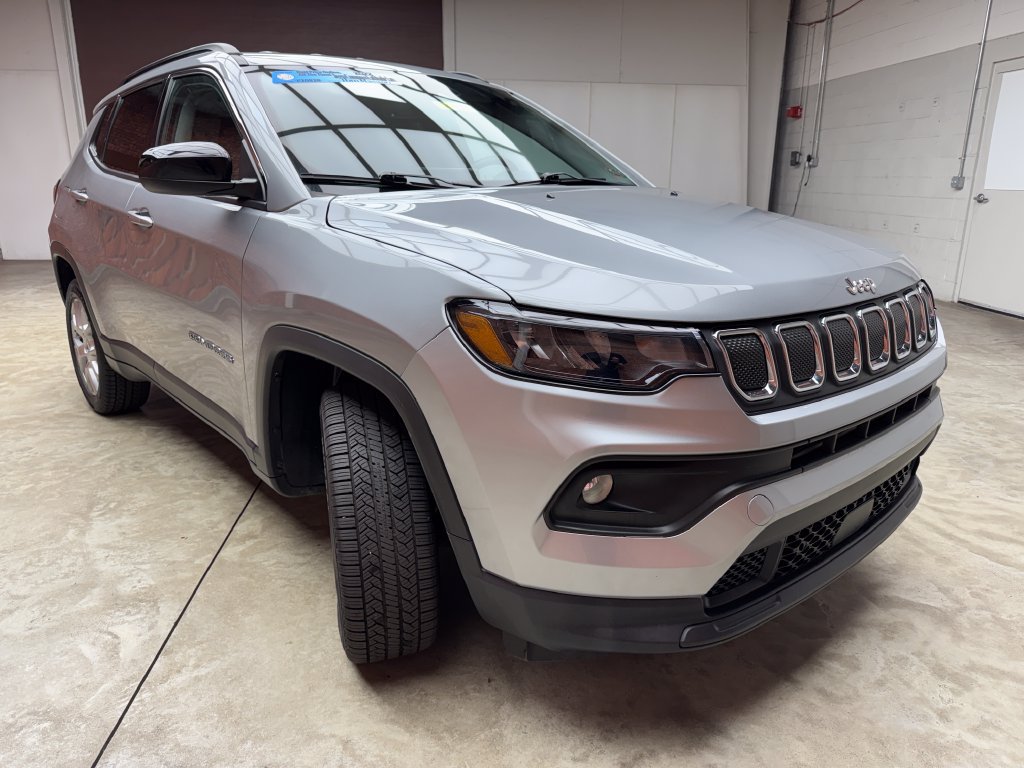 Used 2022 Jeep Compass Latitude AWD/4WD image 6