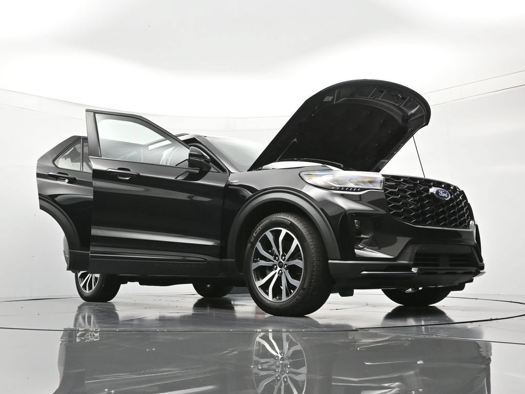 Certified 2025 Ford Explorer ST-Line w/ Premium Package RWD image 50