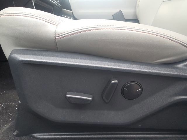 Certified 2025 Ford Expedition Active image 27