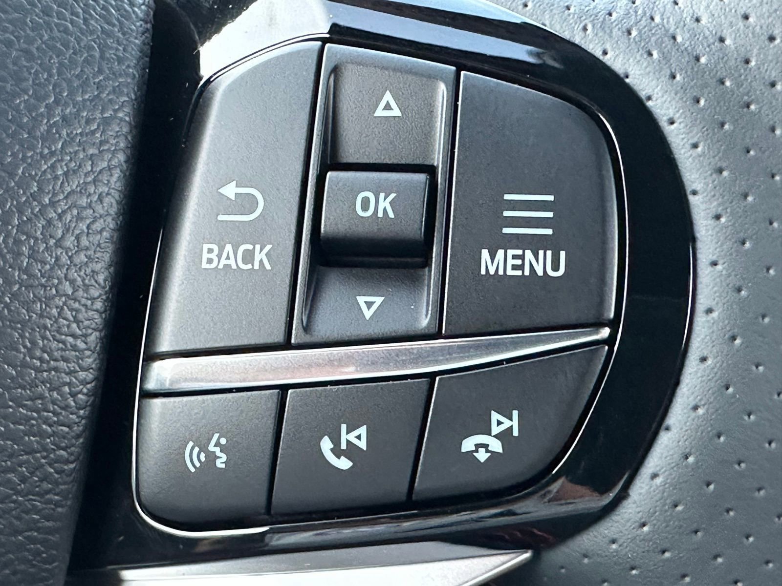 Certified 2025 Ford Explorer ST-Line image 50