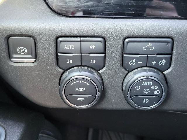 Used 2023 Chevrolet Silverado 1500 LT Trail Boss w/ Protection Package image 27