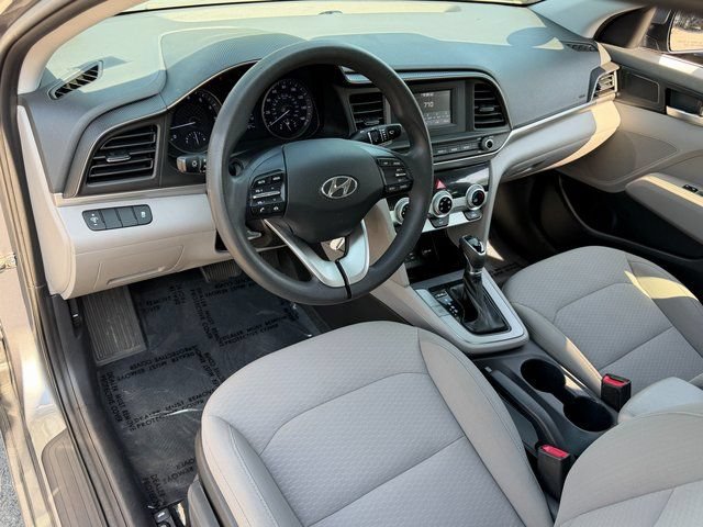 Used 2019 Hyundai Elantra SE w/ Cargo Package FWD image 19