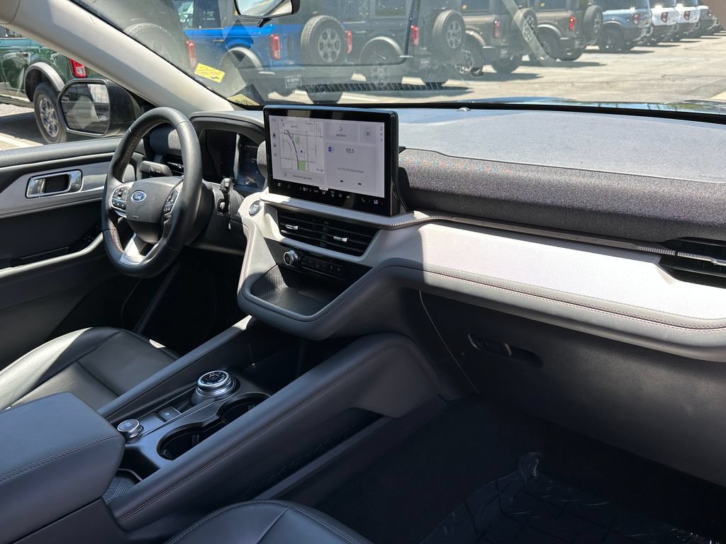 Certified 2026 Ford Explorer Active w/ Active Comfort Package RWD image 16